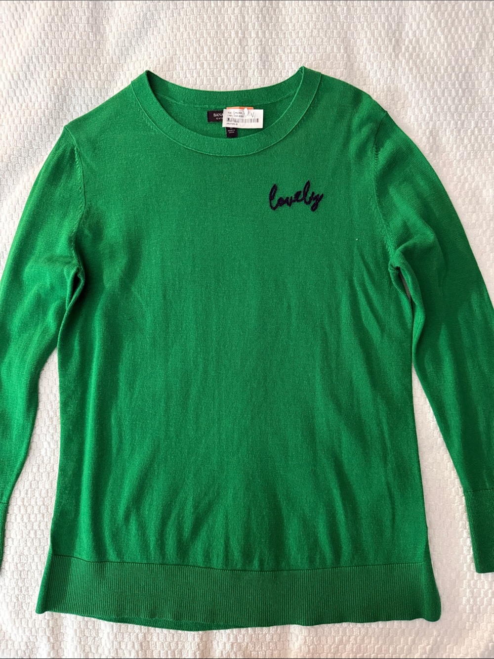 Banana Republic Green Crewneck Sweater with 'lovely' Embroidery Merino Wool